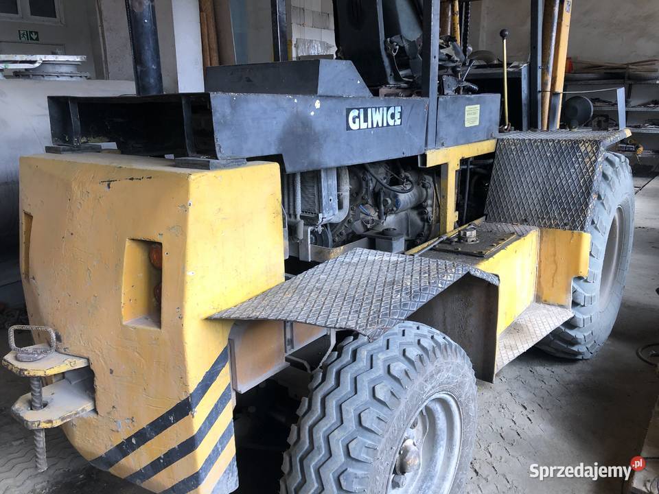 Wózek widłowy Terenowy 200 T mazowieckie Ostrowik