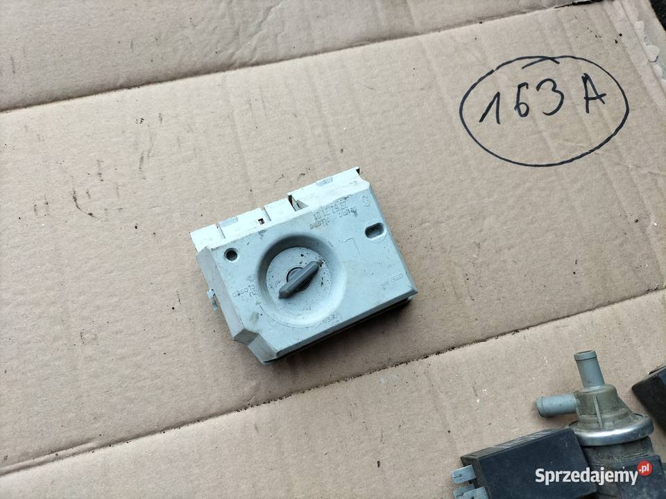 AUDI 80 B3 B4 WKŁAD LAMPY TYŁ LEWY BIAŁY Kamień-Kolonia