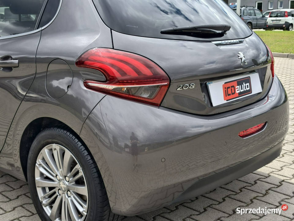 Peugeot 208 lifcie 12 benzyna 110 niski przebieg Rok produkcji 2018 Kęty