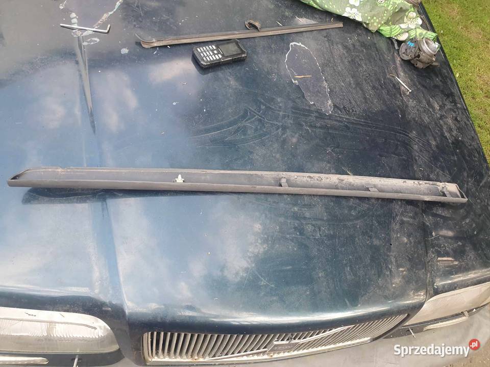 Listwa dolna drzwi lewych przednich Volvo s60