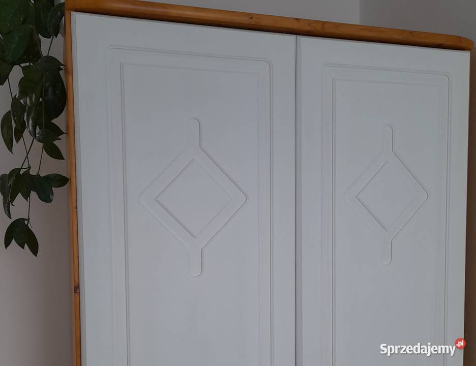 Szafa drewniana sosnowa dwudrzwiowa Kołobrzeg
