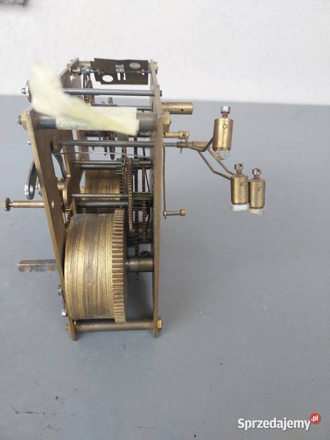 M064 Mechanizm starego zegara bufetowego