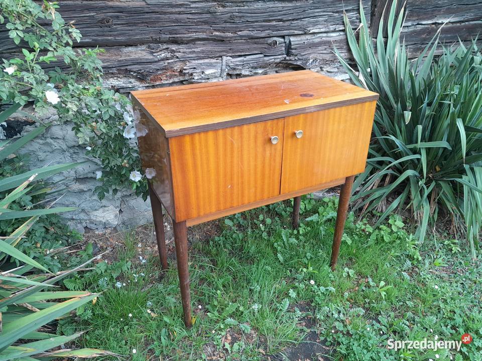 Stary stolik szafka z czasów PRL zabytek retro Meble Dąbrowa Górnicza