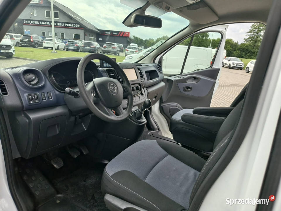 Opel Vivaro 16 D 145 AMBULANS karetka nawigacja Kęty sprzedam