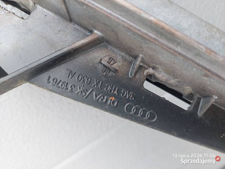 AUDI A8 D3 42 TDI 0510 RAMKA SZYBY DRZWI LEWY Włoszczowa sprzedam