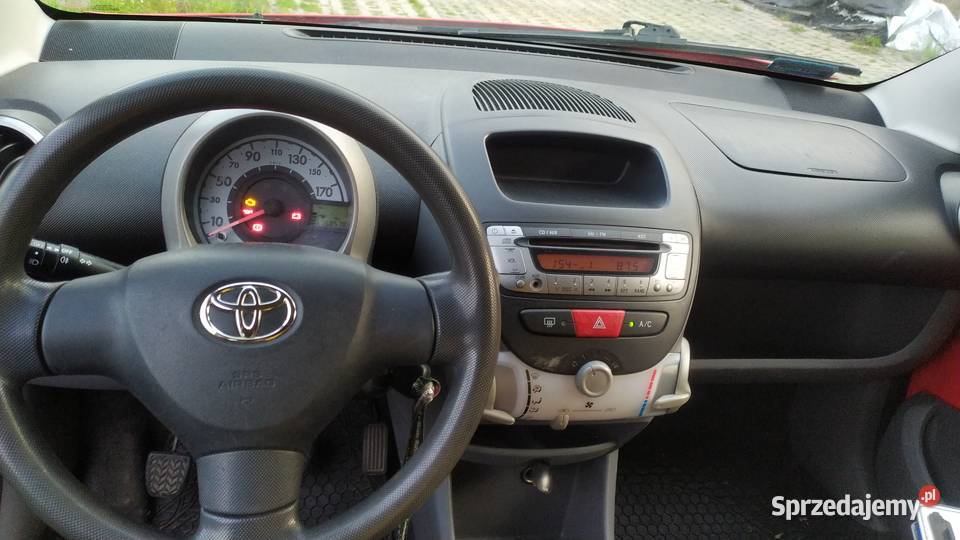 Toyota Aygo 5 drzwi 5d 2007 uszkodzona silnik