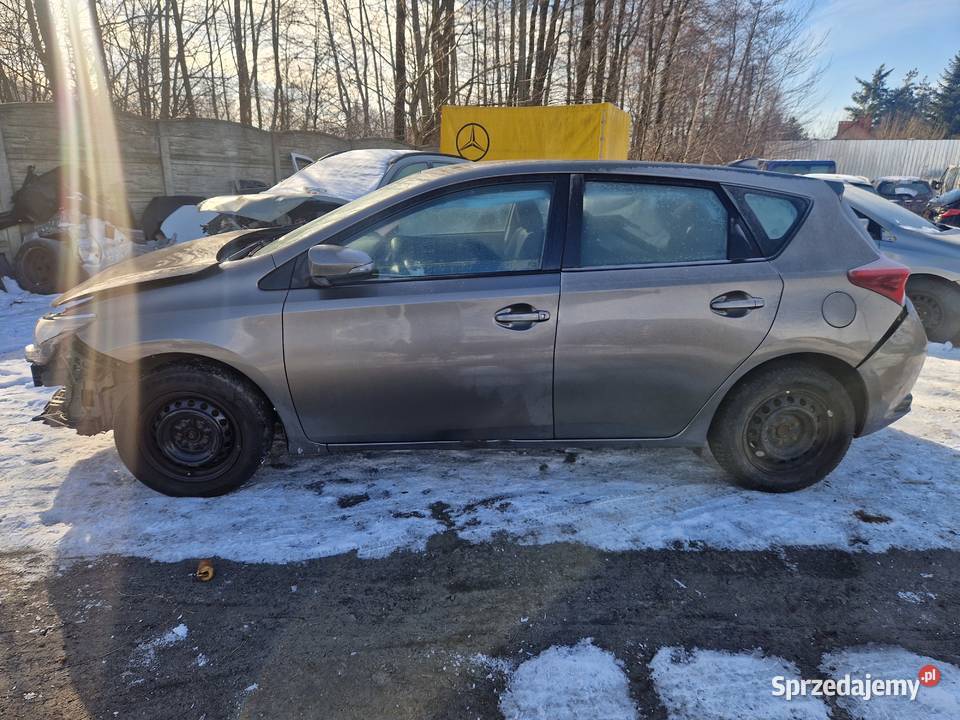 TOYOTA AURIS II HB 12 2018R