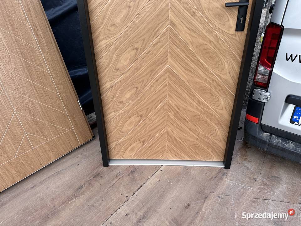 DRZWI KLATKOWE DOSTĘPNE RĘKI WRĘG ANTYWŁAMANIOWY opolskie Brzeg