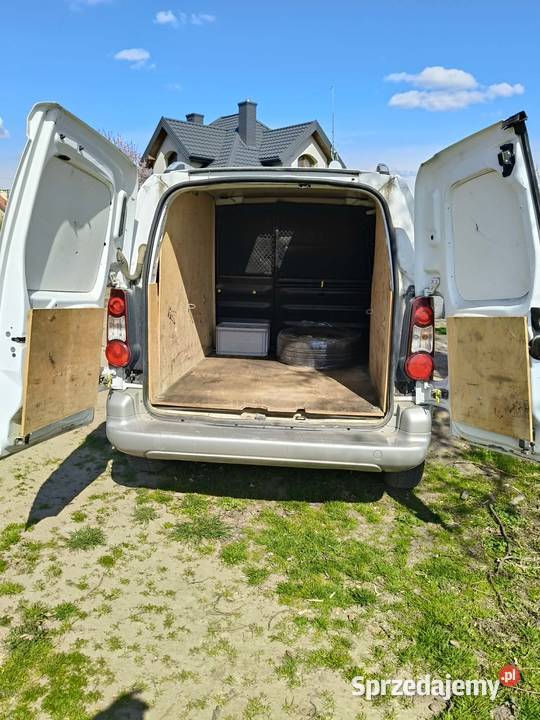 Sprzedam Citroena Berlingo 16 diesel 2013r mazowieckie Pogroszew