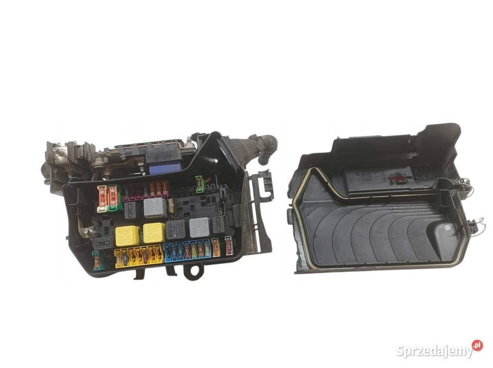 SKRZYNKA BEZPIECZNIKÓW 20 D 360 C117