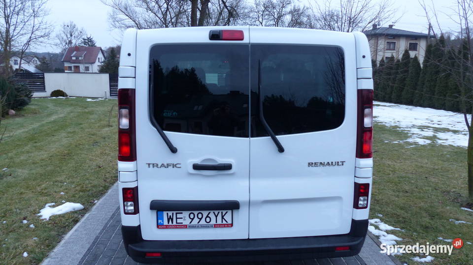 Renault Trafic 9 osobowysuper stan niski łódzkie Wieluń
