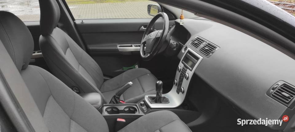 Sprzedam Volvo V50 Kombi uszkodzony