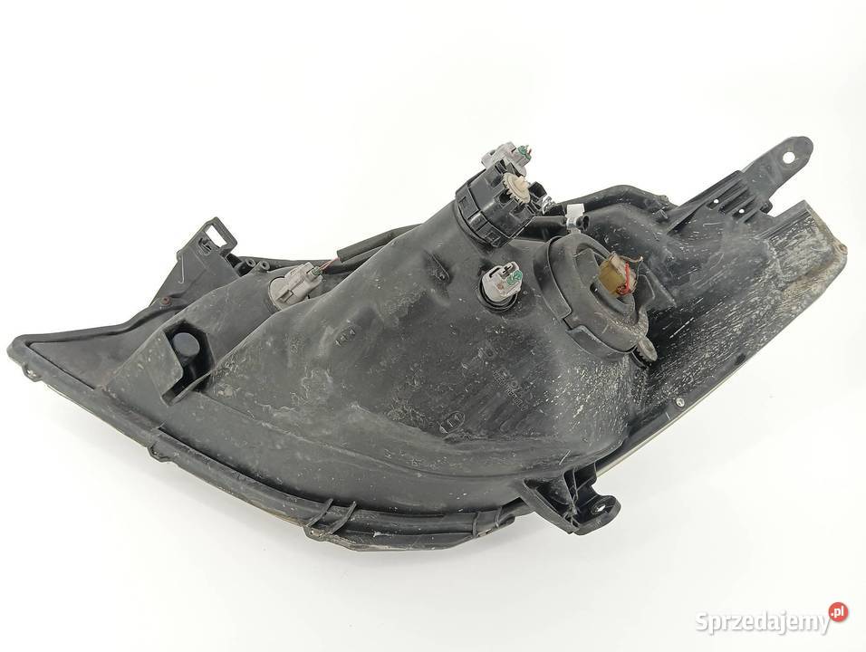 LAMPA PRZÓD PRAWA EUROPA Toyota Yaris III Lampy przednie świętokrzyskie