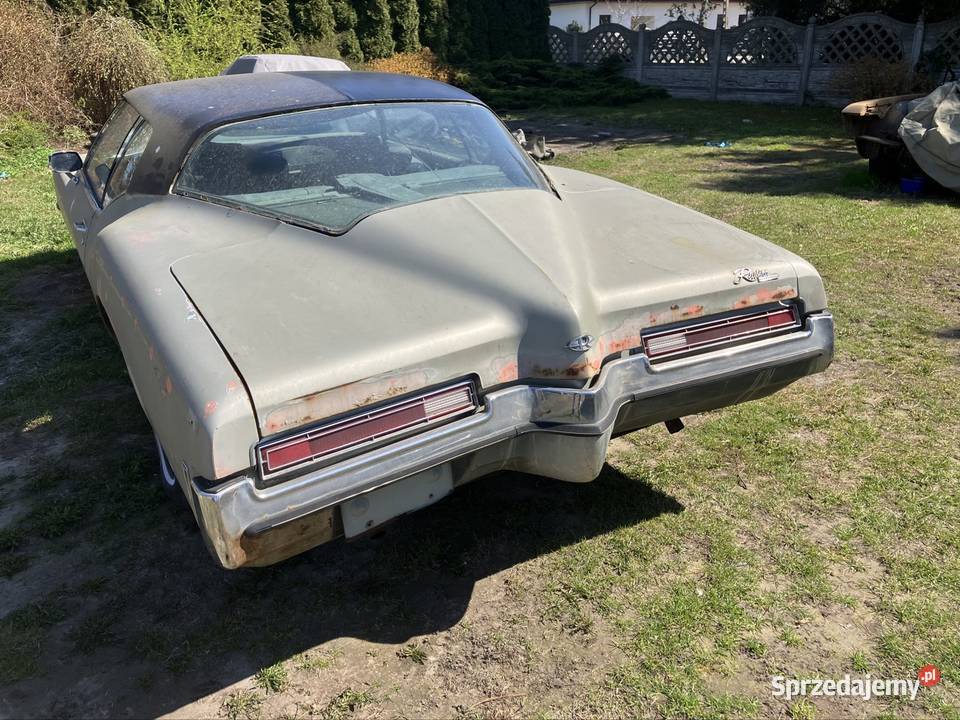 197173 Buick Riviera nieuszkodzony Dąbie