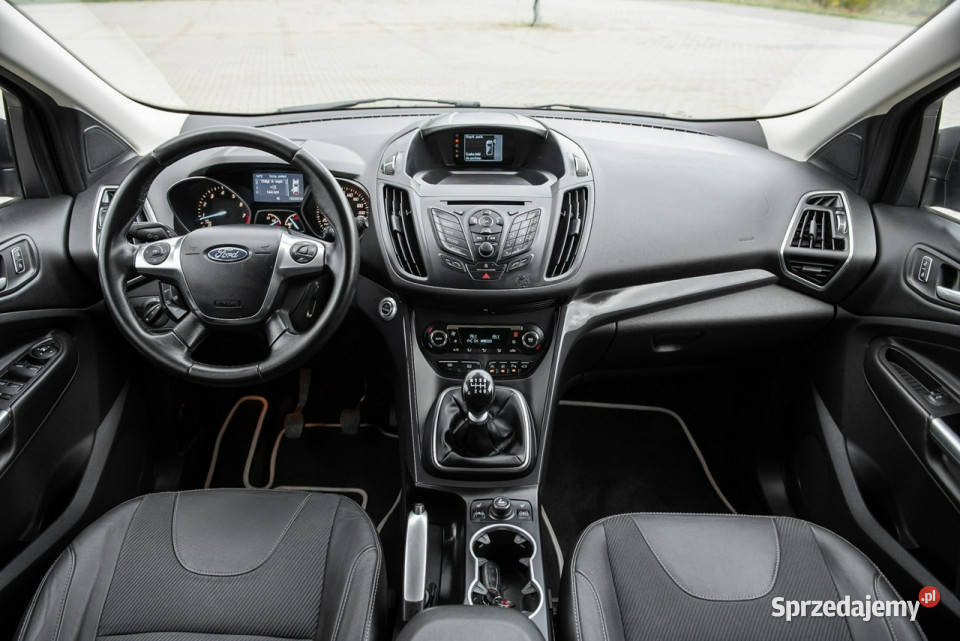 Ford Kuga Titanium Plus Super Stan Serwisowana nieuszkodzony Ford Zwoleń