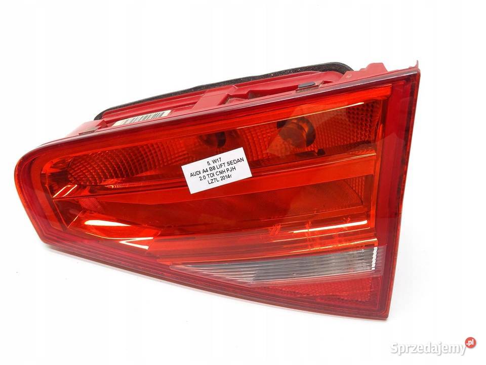 LAMPA PRAWA PRAWY TYŁ TYLNA W KLAPE AUDI A4 B8