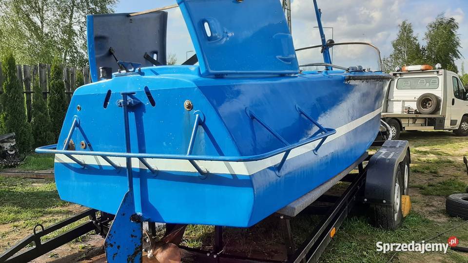 motorówka łódź milicyjna relikt PRLu Serock