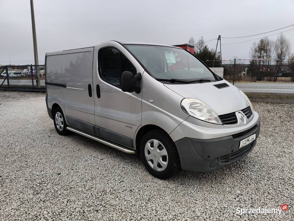Renault Trafic 2010 r Smyków