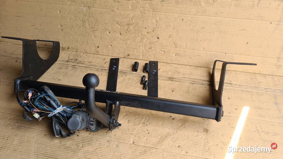 Suzuki Ignis FH 0003 hak holowniczy brink