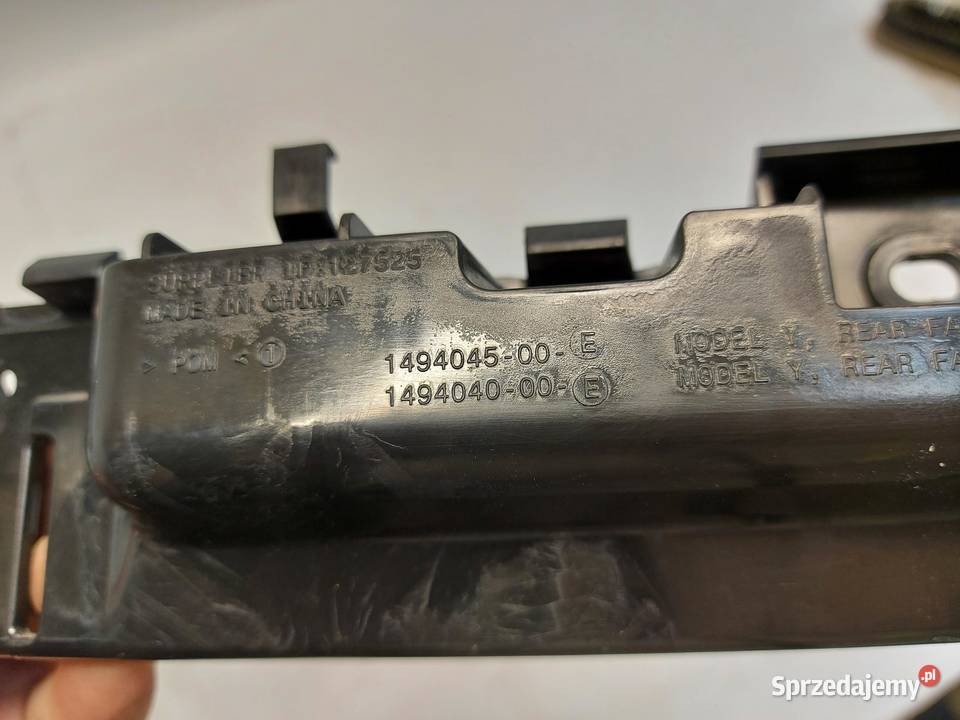 TESLA MODEL Y 2023r Ślizg mocowanie zderzaka tył dolnośląskie