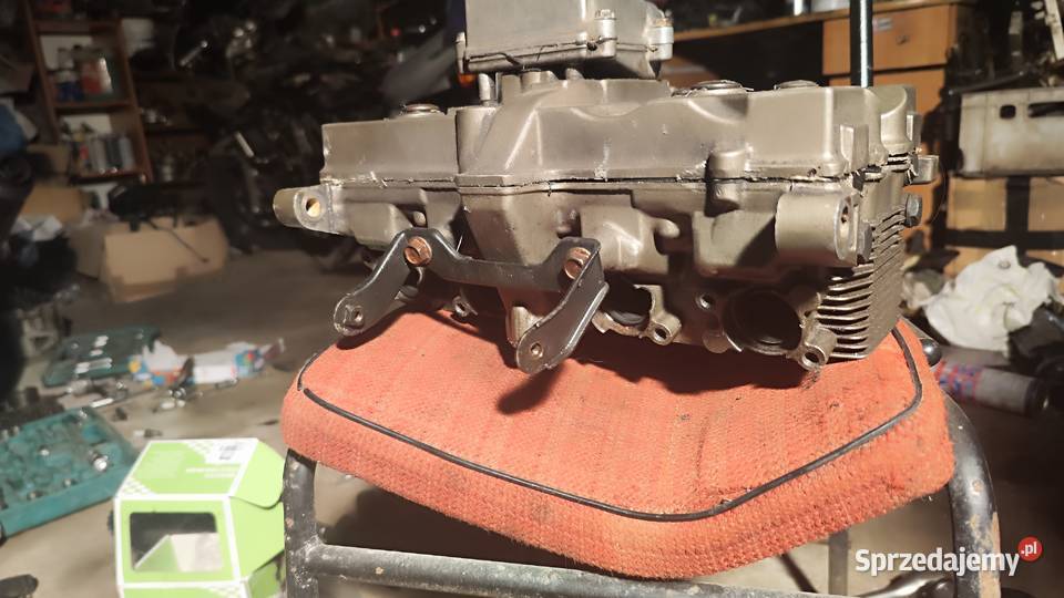 Głowica suzuki bandit 400 Cylindry, głowice, pierścienie Białystok sprzedam