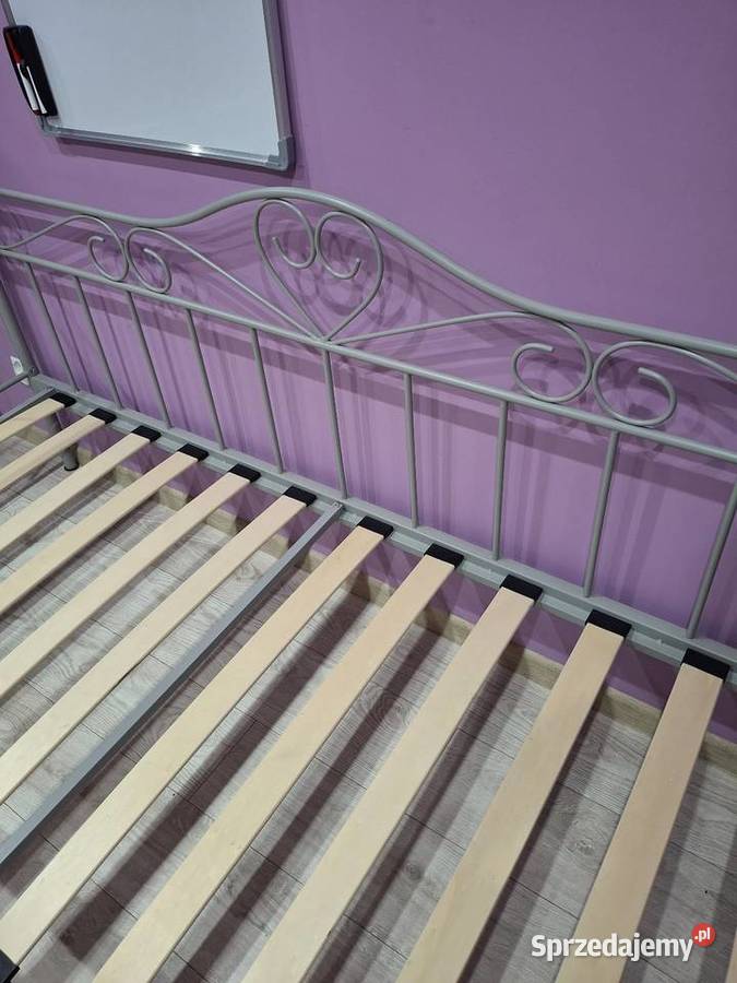 Metalowe łóżko 90x200 opis Parchlino