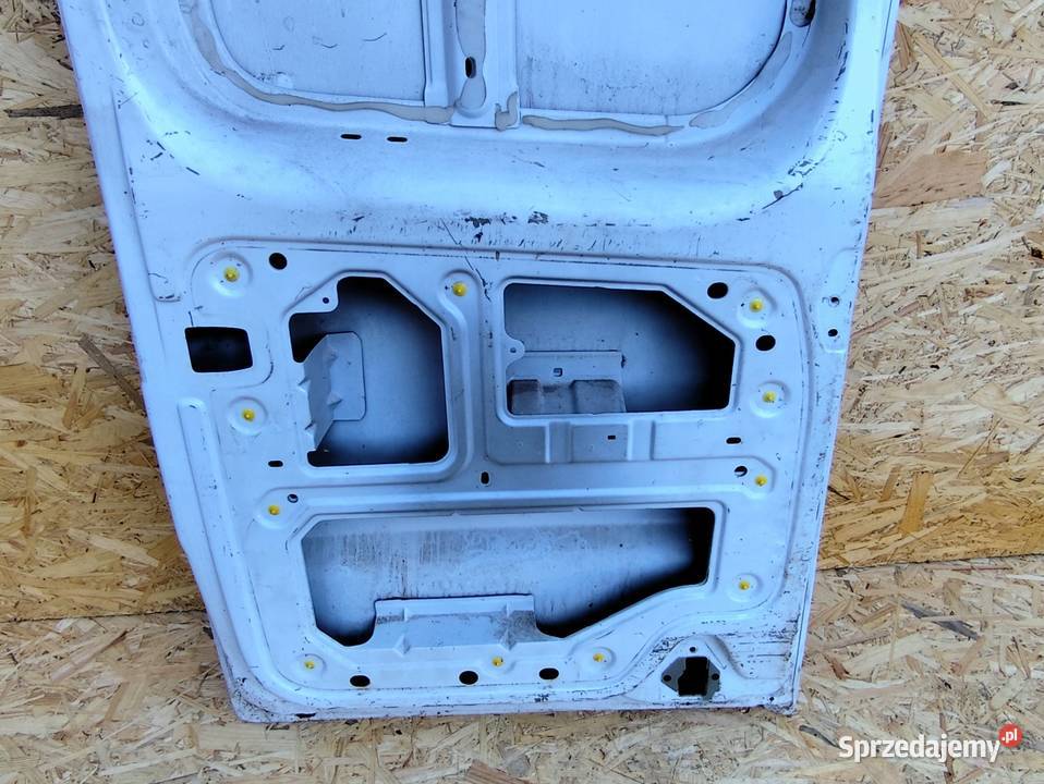 RENAULT TRAFIC IV 4 DRZWI PRAWE TYŁ TYLNE PRAWY Motoryzacja Przemęt