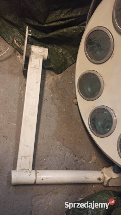 LAMPA MEDYCZNA 9 OGNISKOWA Z RAMIENIEM