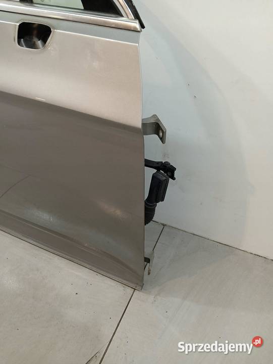 DRZWI PRAWE PRZÓD LB7W VW Volkswagen Passat VIII osobowe sprzedam