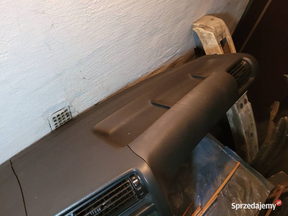 Deska rozdzielcza bmw e30 popękana Kalisz