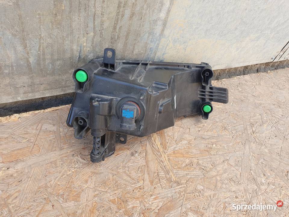 VW TOURAN 5TA 15 HALOGEN ZDERZAKA LEWY PRZÓD halogeny wielkopolskie Międzychód