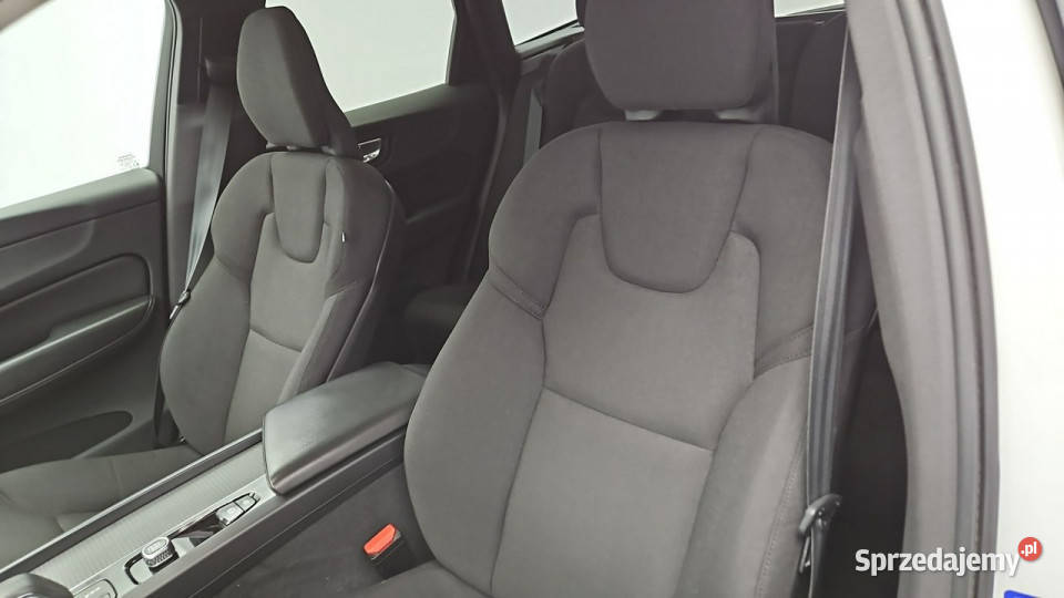 Volvo XC 60 B4 D AWD Core aut Z Polskiego Salonu kamera cofania Warszawa