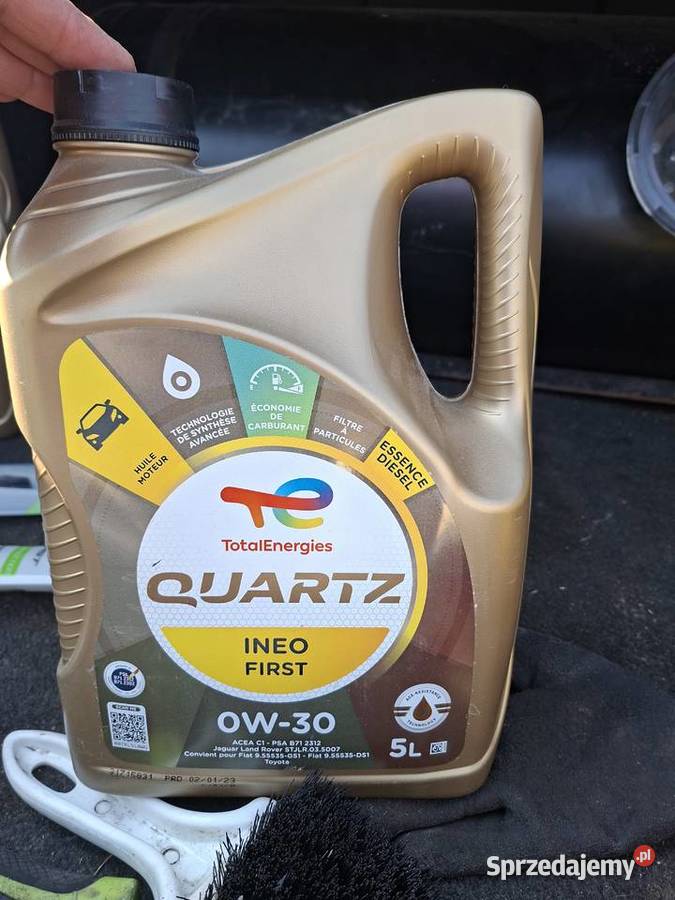 Sprzedam olej silnikowy nowy QUARTZ 0w30 pomorskie Gdańsk