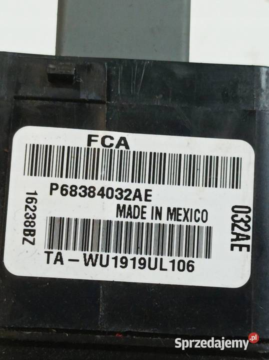 SKRZYNKA BEZPIECZNIKÓW 68384032AE 57 B 378 Dodge Rok produkcji 2019 sprzedam
