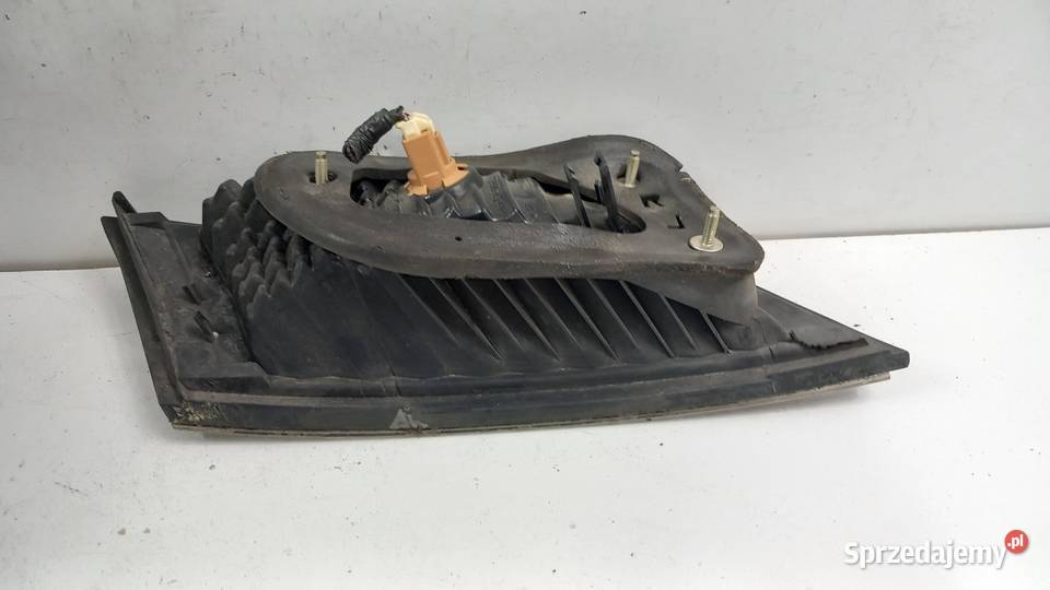 HONDA CIVIC VIII UFO LAMPA TYŁ PRAWA W KLAPĘ osobowe Zbierkowo