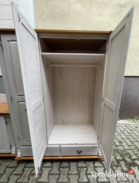 Komplet mebli dziecięcych na lata szafa i