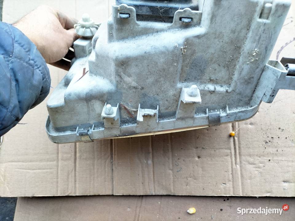 VW POLO MK3 6N LAMPA PRZÓD PRAWA Kamień-Kolonia