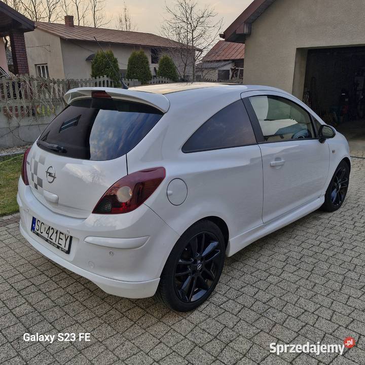 Opel Corsa D 14 Benzyna Pakiet OPC Line Biały Corsa Częstochowa