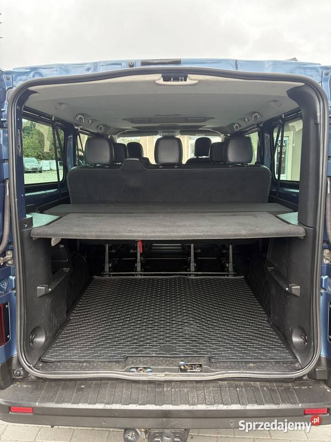 RENAULT TRAFIC 16 dCi 121 2018 8 OSÓB 6 BIEGÓW Dolna Grupa
