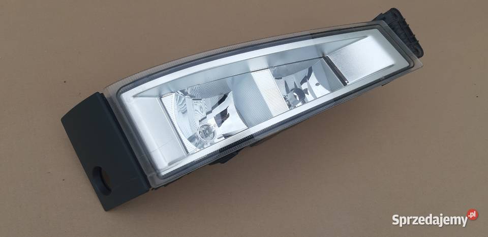 VOLVO FH4 FM HALOGEN PRAWY LAMPA PRZECIWMGIELNA Bieleń sprzedam