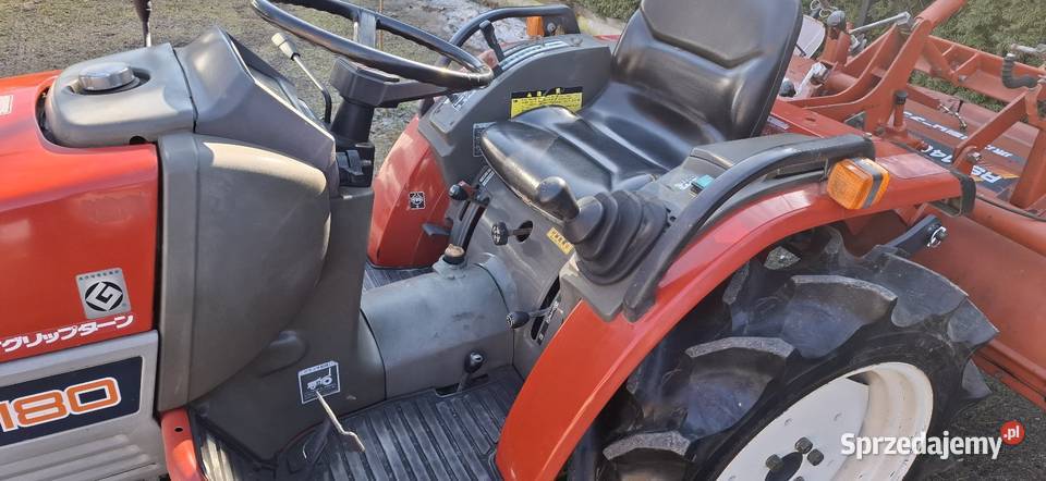 Traktorek japoński YANMAR F180 4X4 plus Tuchów