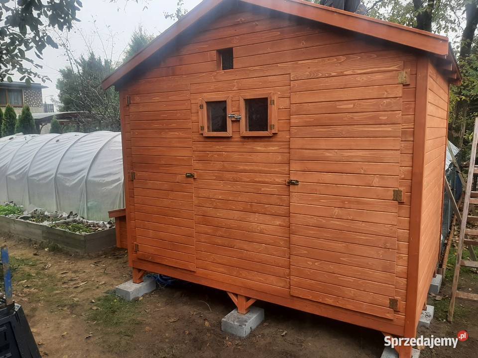 Kurnik kur że schowkiem