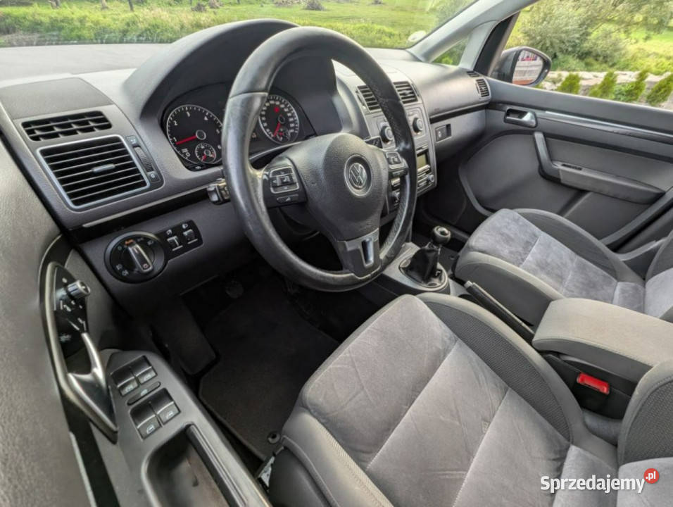 Volkswagen Touran TDi auto bez korozji Highline czujnik zmierzchu Kamienna Góra
