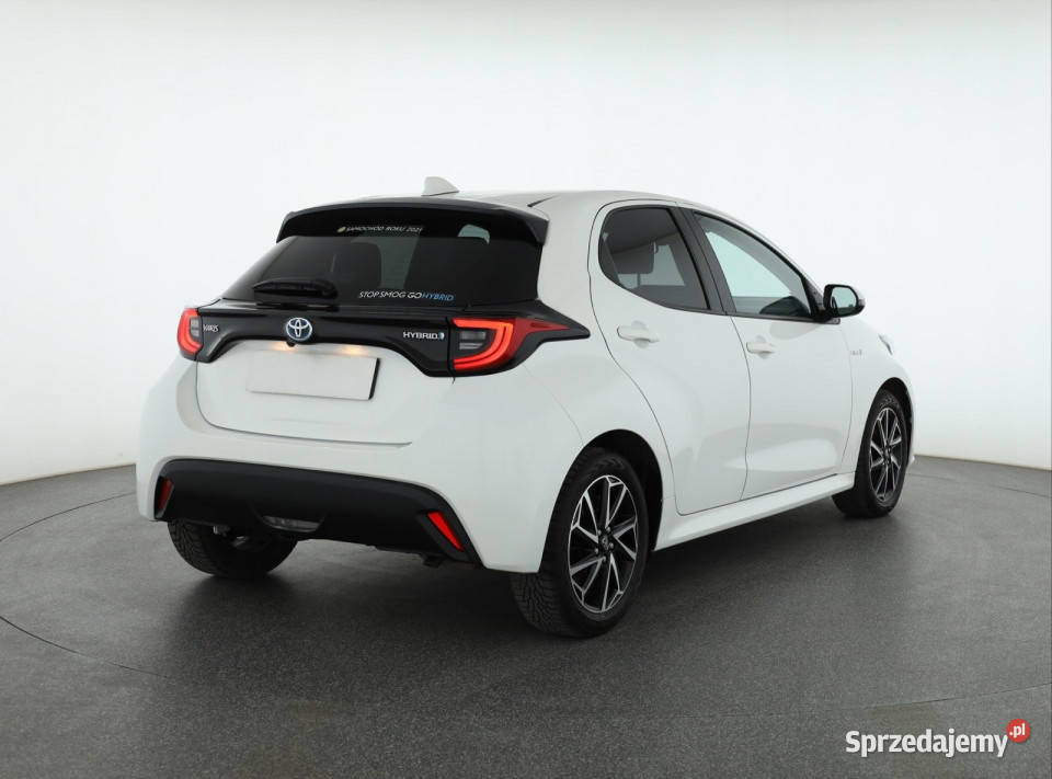 Toyota Yaris 15 VVTi Hybrid pełny VAT Piaseczno
