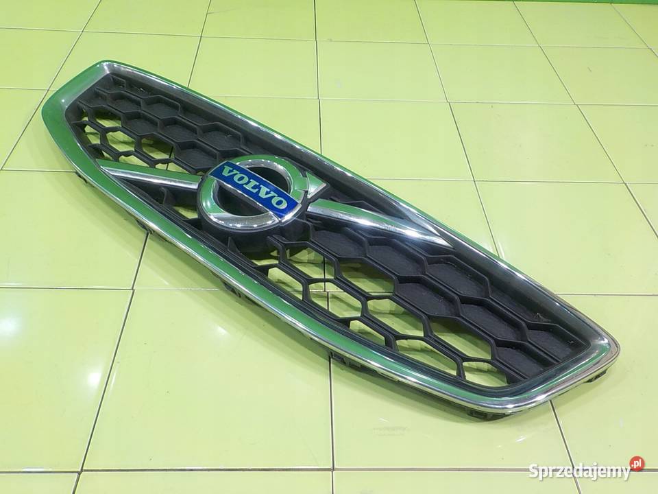 VOLVO C30 LIFT 16 D 10r 3D atrapa grill