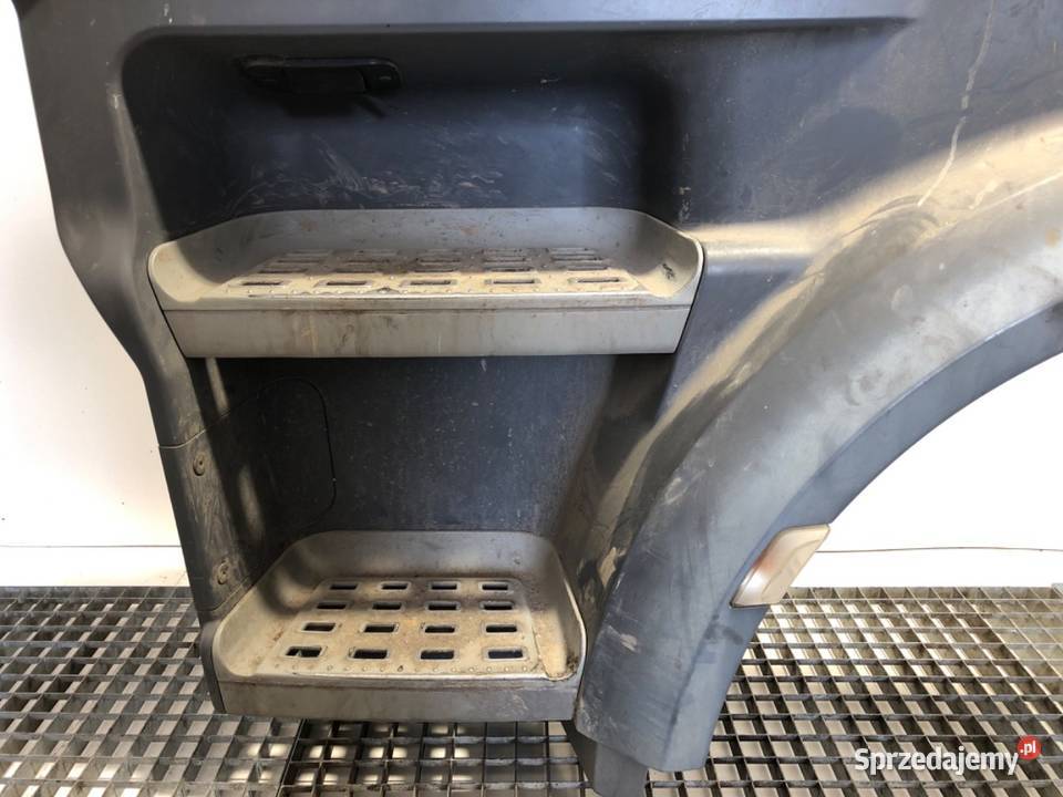 STOPIEŃ KABINY LEWY DAF XF 1835023 129 462 ciężarowe Progi