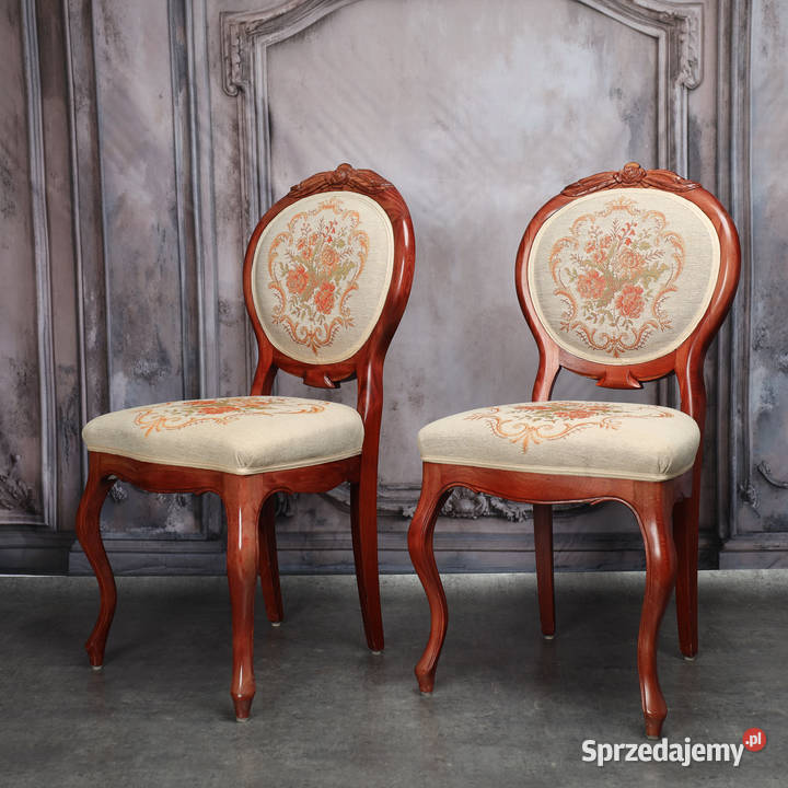ARTexpert Para zdobionych krzeseł Ludwik Meble Dobrzany