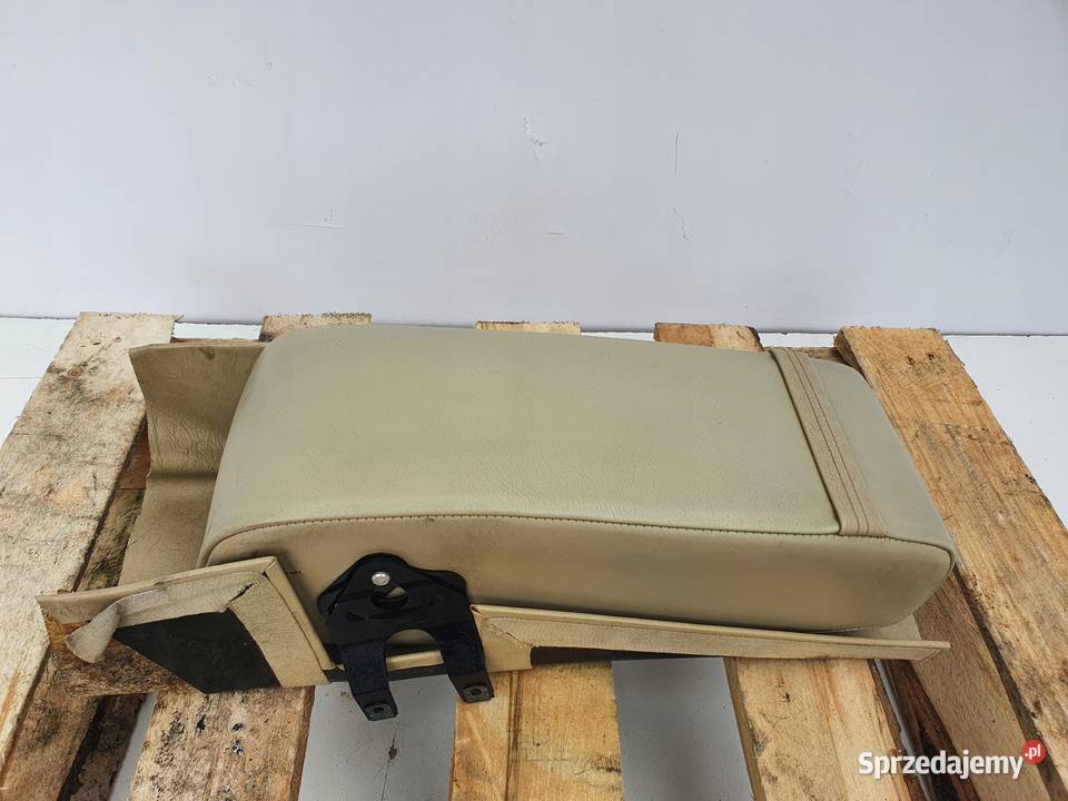 Mercedes W126 C126 SEC COUPE TYLNY PODŁOKIETNIK Rudka