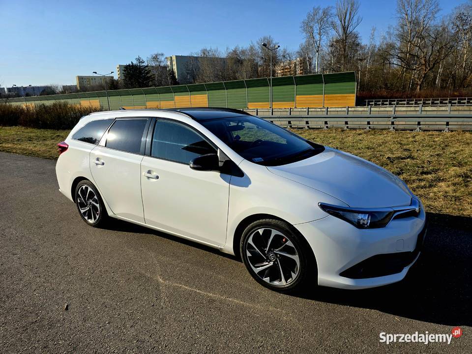 TOYOTA AURIS 2016 14 D4D osoby prywatnej Warszawa