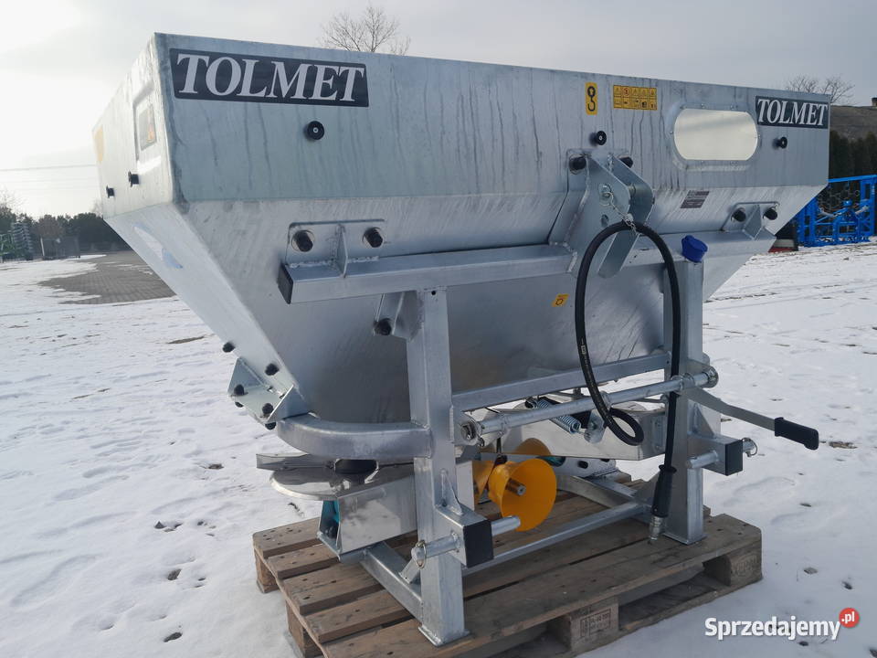 Rozsiewacz nawozów 800 l Tolmet Dąbie
